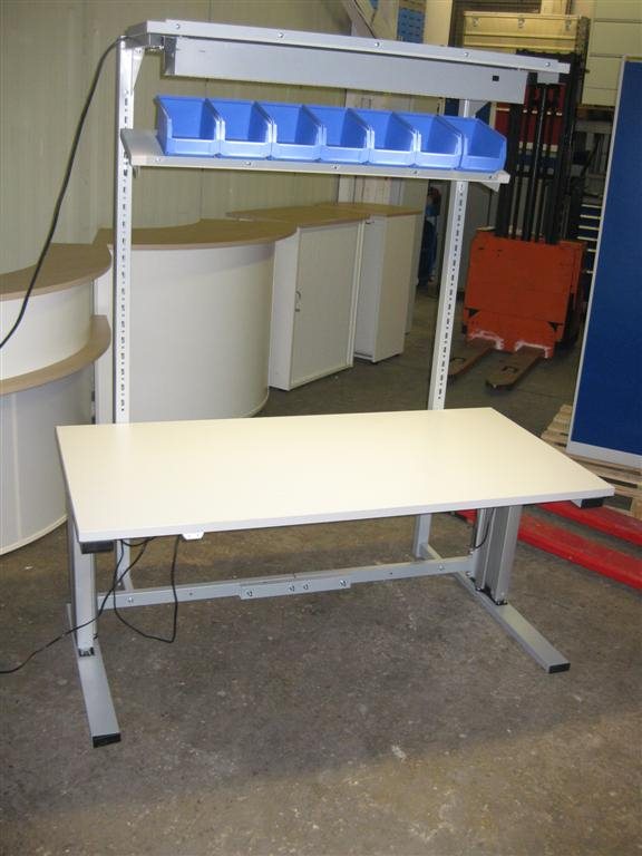Elektrisch h u00f6henverstellbare Werkbank mit Aufbau Montagetisch Packtisch Qualit u00e4t eBay Elektrisch h u00f6henverstellbare Werkbank mit Aufbau Montagetisch Packtisch Qualit u00e4t eBay
